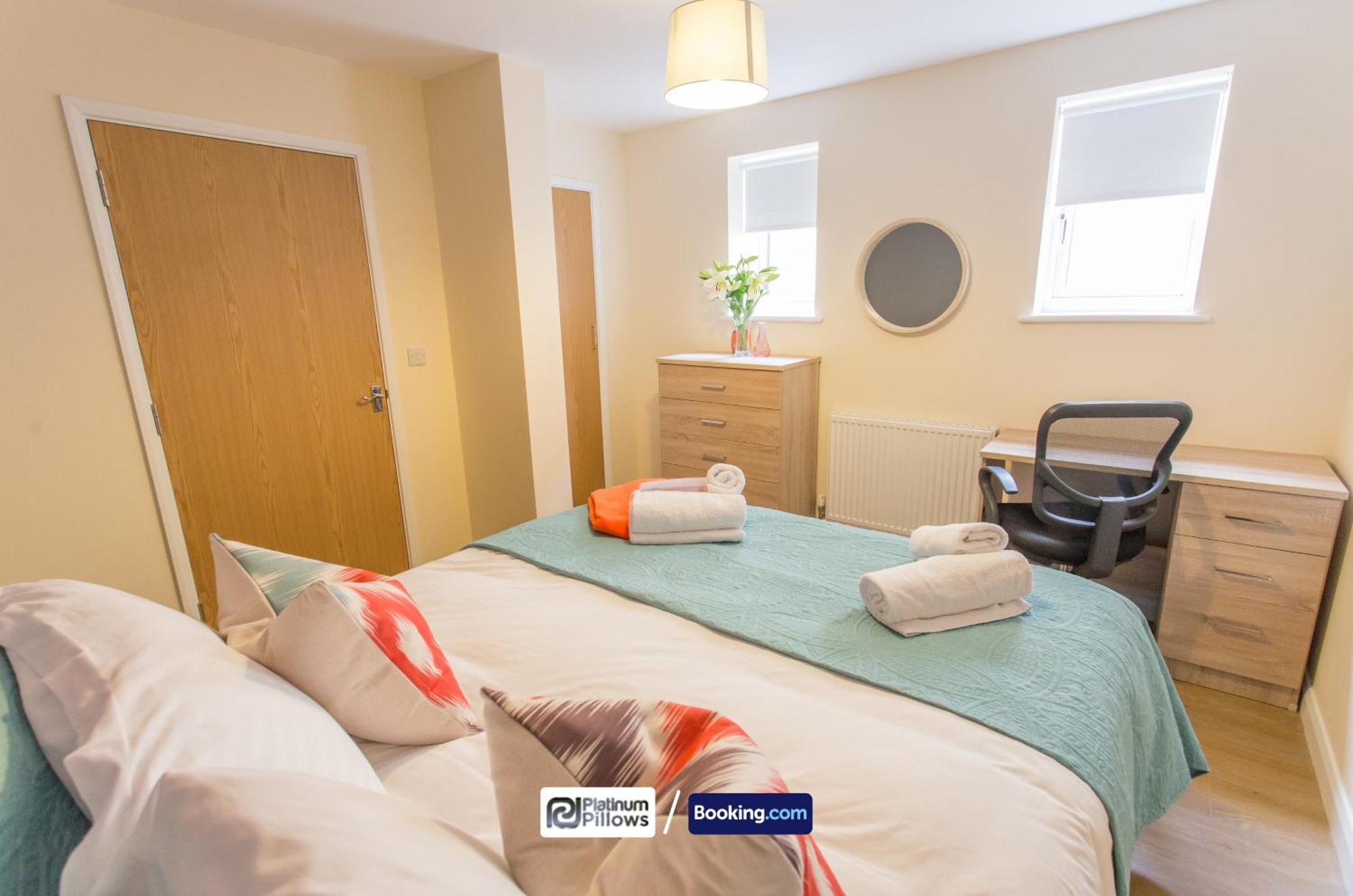 Modern Oxford 2 Bedroom Apartments, Near Headington Hospital, Families & Contractor Accommodation With Parking Exteriér fotografie